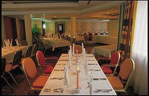Hotel am Kurpark Schönebeck Restoran fotoğraf